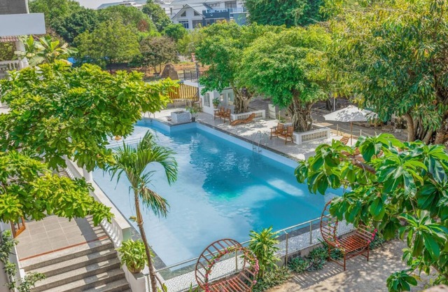 Caroline Resort