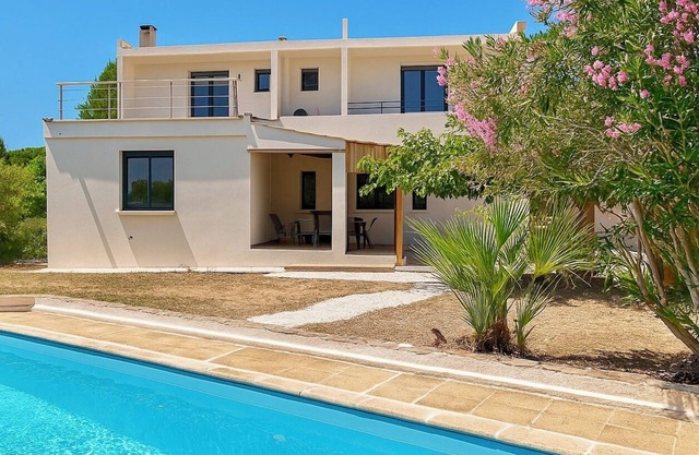 Casa Alba à la Favière - swimming pool - 7min walk to the sea, 3 bedrooms