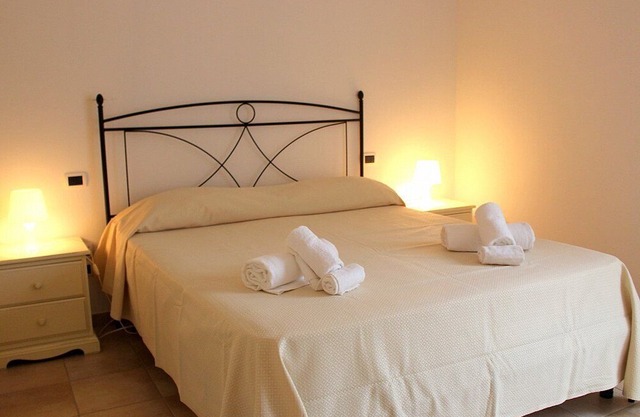Casa Aliade C, fully refundable with voucher*: A welcoming apartment that is part of a villa surrounded by the greenery.