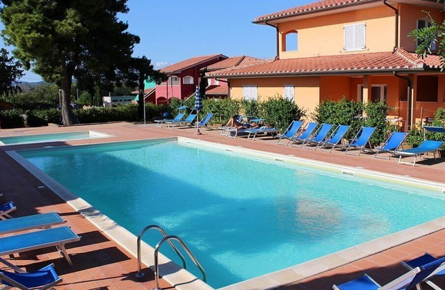 Casa Aliade D, fully refundable with voucher*: A welcoming apartment that is part of a villa surrounded by the greenery.