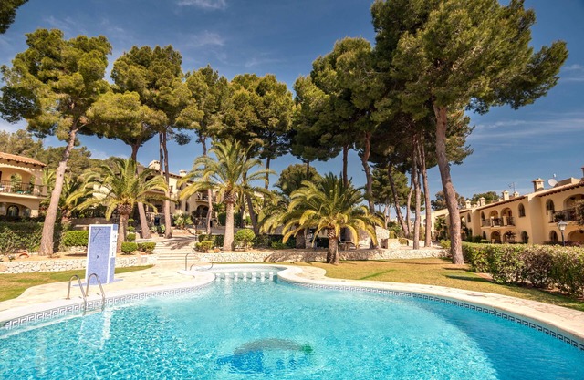 Casa Alta Apartment, Moraira, with 2 large community pools