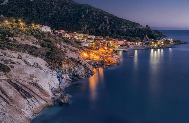 Casa Anna nel borgo di Pescatori di Pomonte
