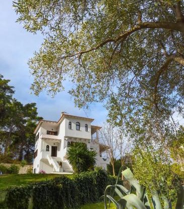 Casa at the top of the hill