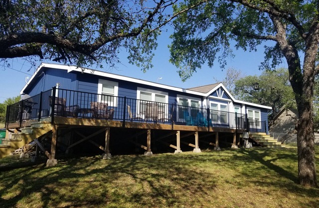 Casa Azul - Tranquil Setting at Lake Buchanan