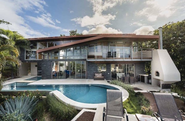 Casa Brisas del Mar- Luxury 6 Bedroom Home