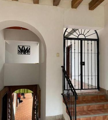Casa Ceiba/Dpto. entero cerca del Centro Histórico