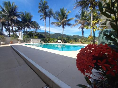 Casa com Amplo Jardim