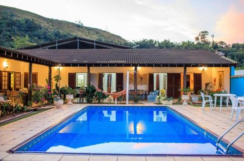 Casa com Piscina Cigarras a 300m da Praia