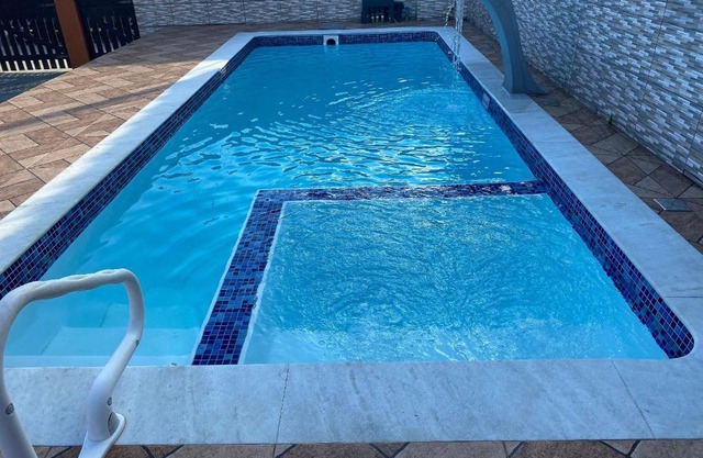Casa Com piscina e Três Quartos Martim de Sá