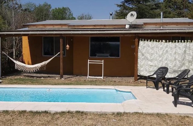 Casa con piscina y vista