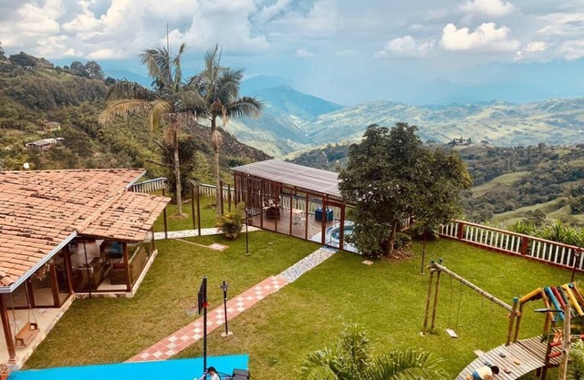 Casa de Campo con Vista Hermosa a las Montañas de Antioquia