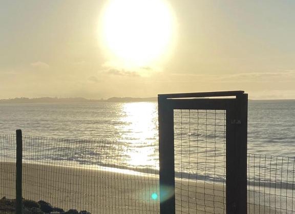 Casa de Praia PÉ NA AREIA em Rio das Ostras RJ