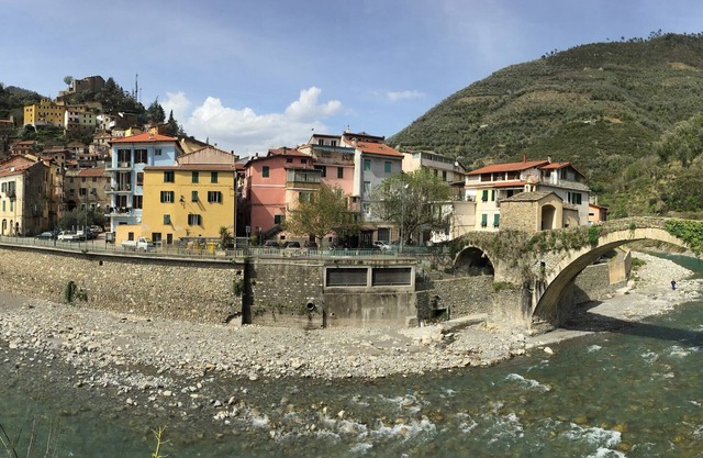 Casa dei Rossi - typical house with 3 bedrooms, solarium, cantina, living room