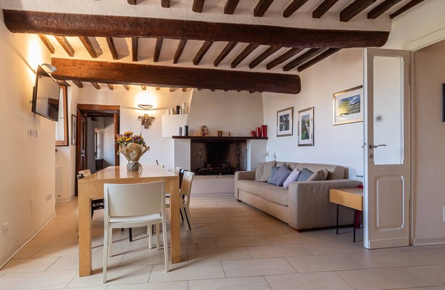 Casa del Castello, charming flat with village view