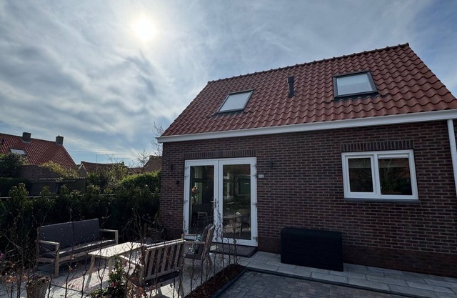 Casa Del Faro, Charming 2-bedroom house with WiFi and AC in adorable Westkapelle
