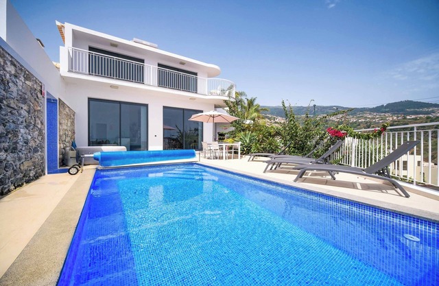 Casa dos Amores - Three Bedroom Villa, Sleeps 6