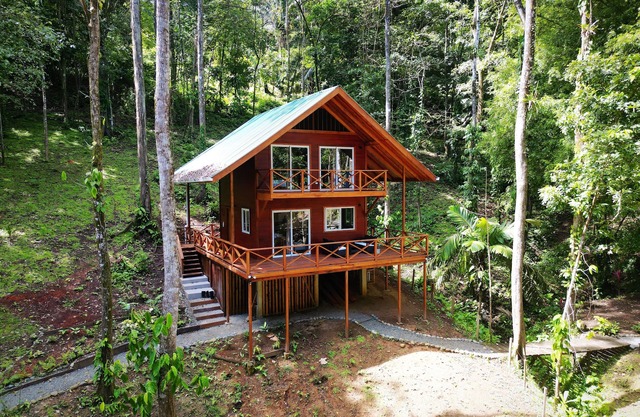 Casa en la Jungla en Playa Bluff - Casa Laurel