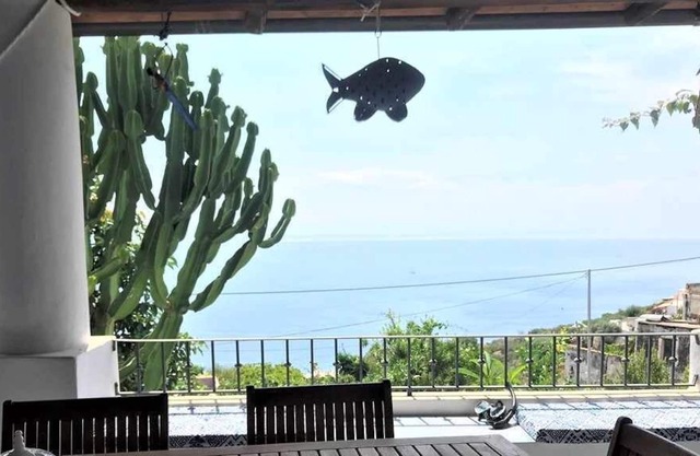 Casa Il Peperoncino in the town center, sea view