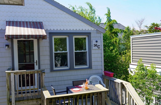 Casa Junior | Private Downtown Rehoboth Apartment just 1 block to the beach!