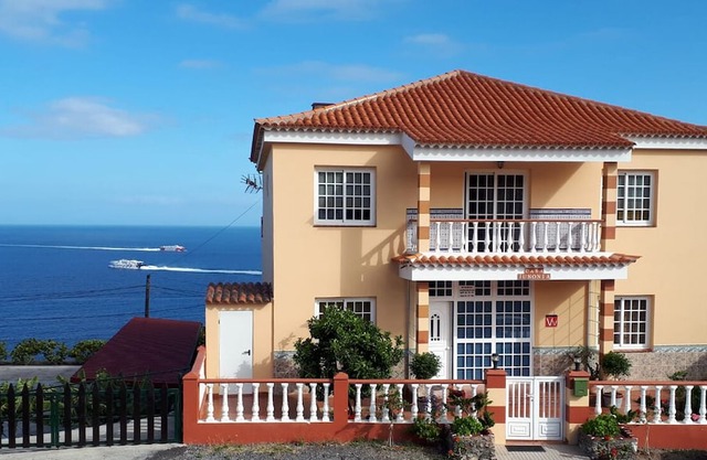 Casa Junonia Apartments, with terrace, Bajo B