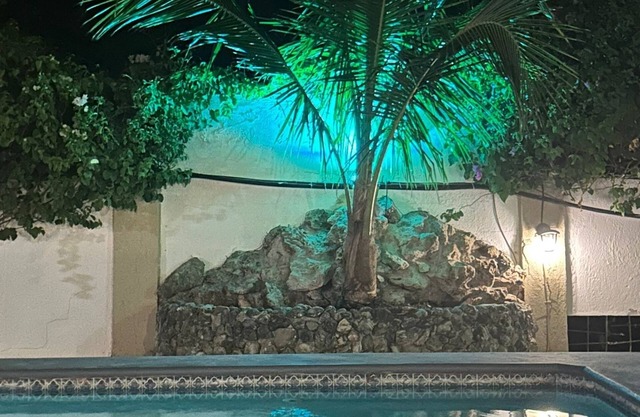 Casa Linda - centrally located with a beautiful pool