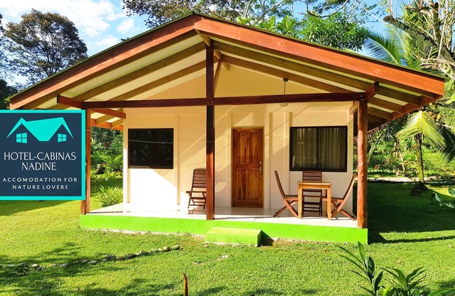 Casa Melocotón 4 people (Hotel-Cabinas Nadine)