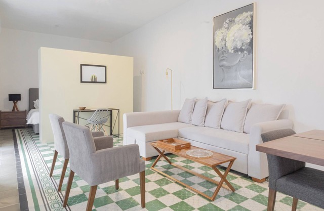 Casa Monarcas - María Teresa
