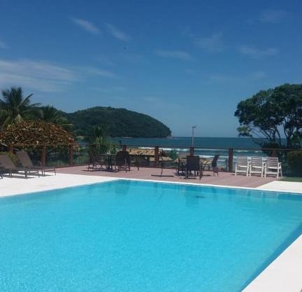 CASA NA PRAIA DA BALEIA A 50 M DA PRAIA