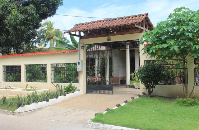 Casa Nora & Alejo