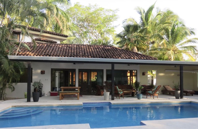 Casa Oasis Avellanas - Large Tropical Villa with Pool, Walk to Beach 4Bd/5ba