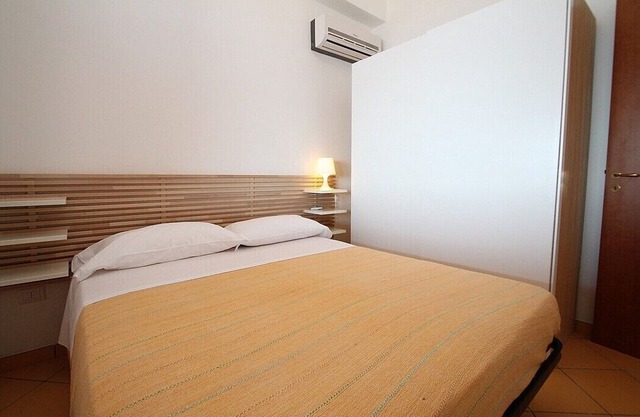 Casa Panna D, fully refundable with voucher*: A cheerful apartment that is part of a small villa located right on the beach, with Free WI-FI.