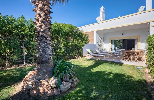 Casa Relax à Olhos D'agua Albufeira , Avec Jardin Privatif au Coeur des Jardins