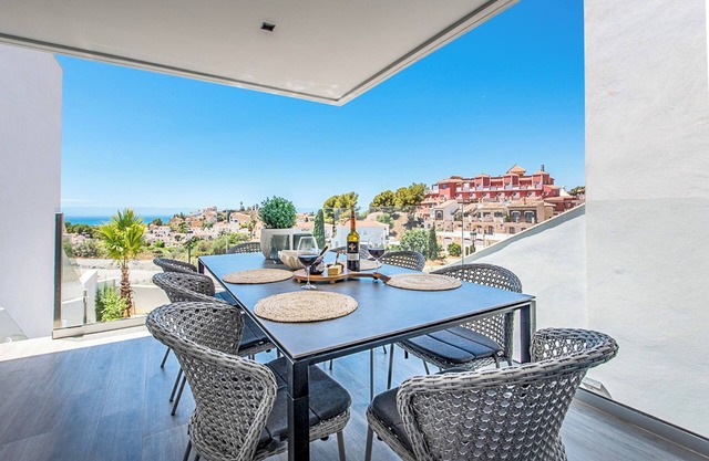 Casa Royal - Three Bedroom Villa, Sleeps 6