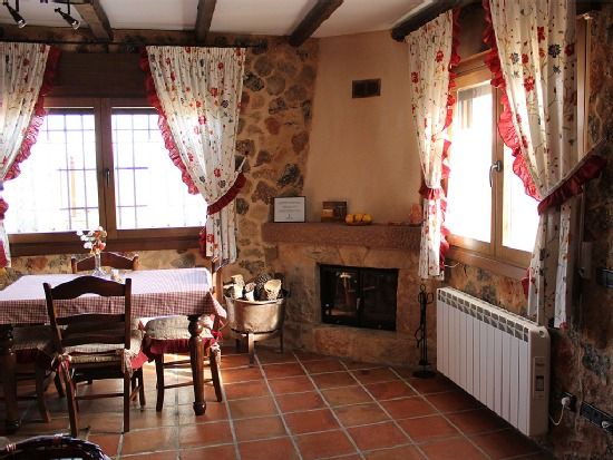 Casa Rural Las Tainas de Carabias for 4 people