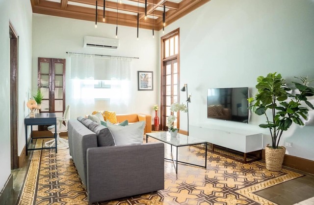 Casa Saffra @ La Placita 4&5