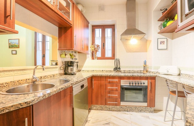 Casa Sevillana - Three Bedroom Chalet, Sleeps 4