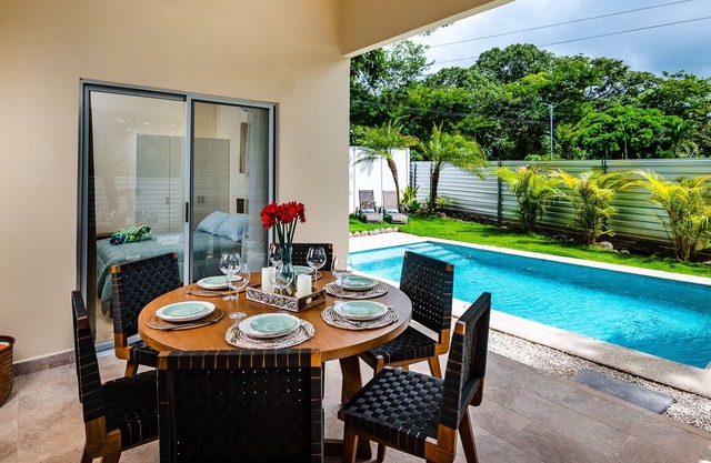 Casa Shubha -- Newly built family villa with private pool, 5 min from the beach!