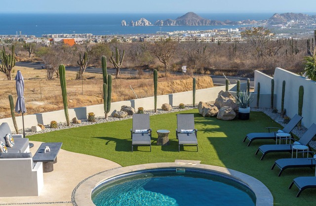 CASA SIKHA ("Seeka") Beautiful Newer Home In Los Cabos
