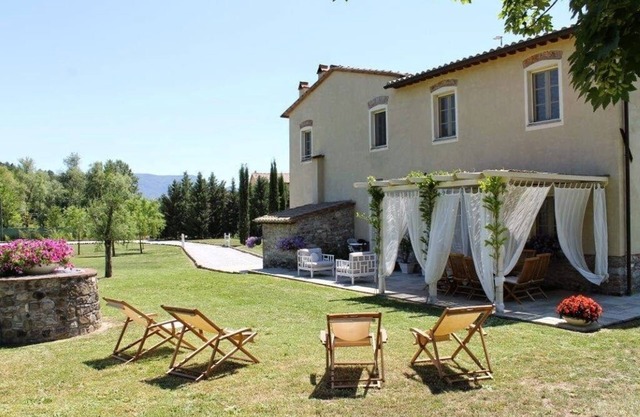Casale Nobile In Lucca, Tuscany