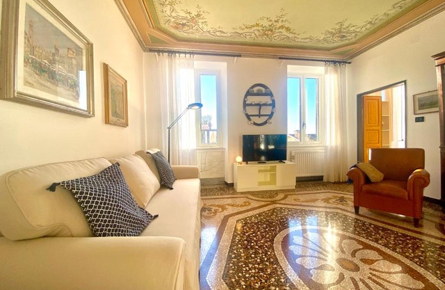 CasaViva-Central Elegant apartment in Camogli
