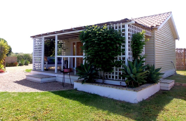Casita Chau, Stylish 1 bedroom wooden house.