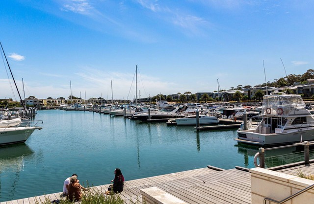Castaway Villa | Luxe on the Marina Walk to Beach