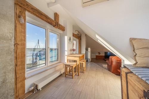 Castle Street Rooftop Retreats by Innorental