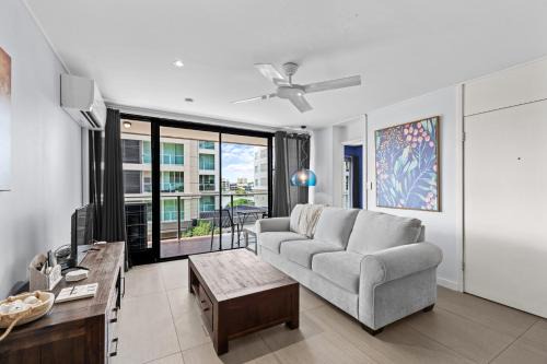 Castlebar Cove Kangaroo Point