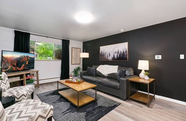 Caviar Suite | Moody Retreat by Old Town Square