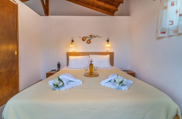 Cavo Gallo House with Sea View