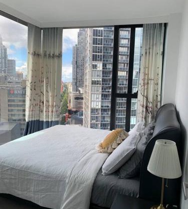 CBD Spacious Two Bedrooms Apartment