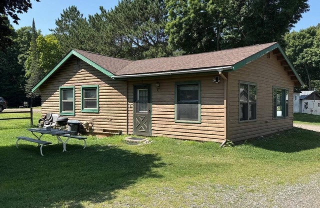 Cedar Cove Cabin 1