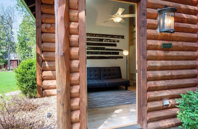 Cedar Studio | Cozy Fall Retreat in Ephraim