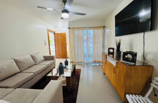 Centrally located accommodation Breezes by G1